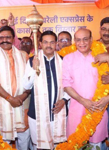 बदायूं के लोगों को मिली सुविधा, दिल्ली तक जाने वाली इंटरसिटी एक्सप्रेस का शुभारंभ