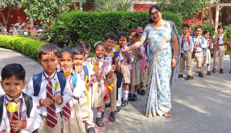 मदर एथीना स्कूल में नन्हे-मुन्नों का भव्य स्वागतः ‘वेलकम पार्टी’ के साथ नए सत्र का आरंभ
