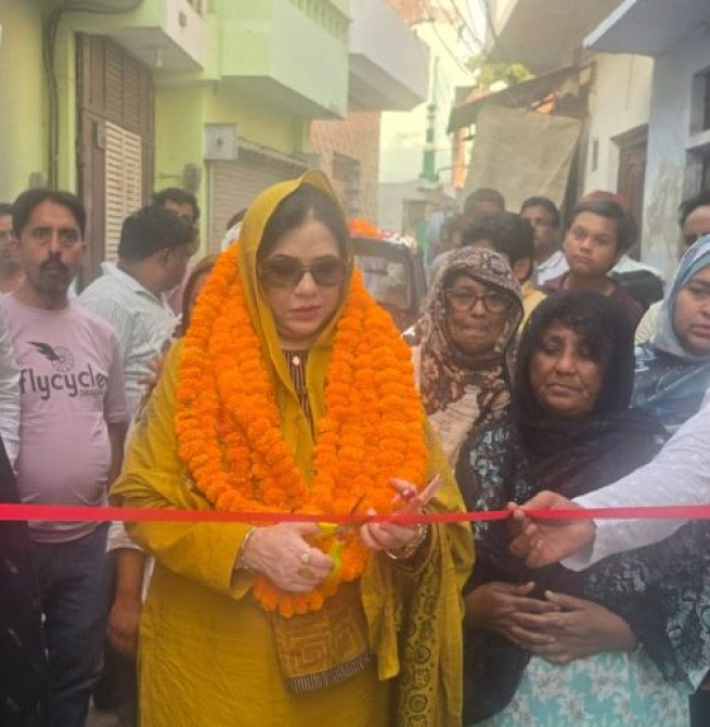पालिकाध्यक्ष फात्मा रजा ने किया 22.38 लाख के सड़क और नाली निर्माण कार्यों का उद्घाटन