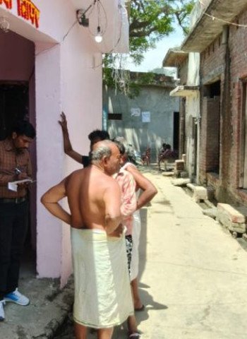 बदायूं में बाप बना हैवान...पत्नी की गोद से छीन लिया पांच महीने का बेटा, फिर छत से फेंक दिया