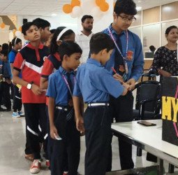 एचपी इंटरनेशनल स्कूल में जूनियर स्टूडेंट काउंसिल चुनाव, नन्हे विद्यार्थियों ने सीखी लोकतंत्र की पहली पाठशाला