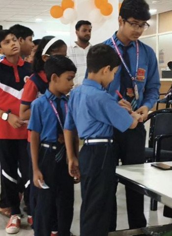 एचपी इंटरनेशनल स्कूल में जूनियर स्टूडेंट काउंसिल चुनाव, नन्हे विद्यार्थियों ने सीखी लोकतंत्र की पहली पाठशाला