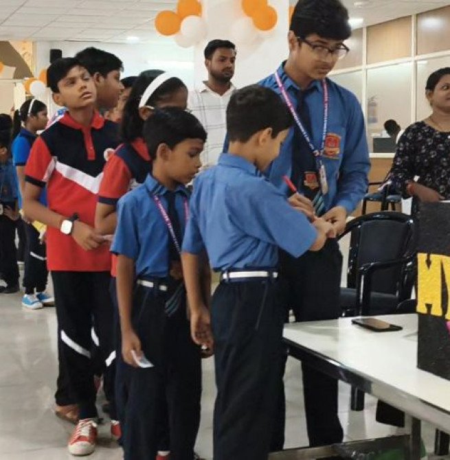 एचपी इंटरनेशनल स्कूल में जूनियर स्टूडेंट काउंसिल चुनाव, नन्हे विद्यार्थियों ने सीखी लोकतंत्र की पहली पाठशाला