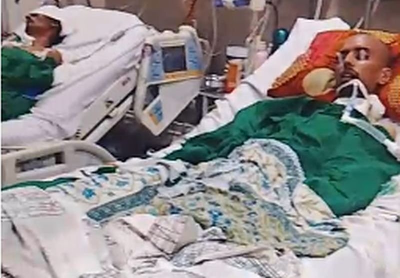 क्या था उस पानी की बोतल में...जिंदगी और मौत के बीच जूझ रहा एक व्यक्ति