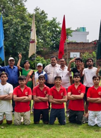 खेल दिवस पर मदर एथीना स्कूल में विभिन्न खेलों का आयोजन