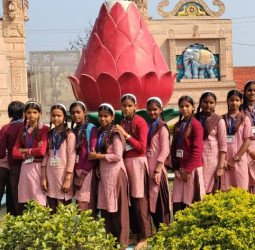 एक्सपोजर विजिट में बच्चों ने जानी इतिहास और विज्ञान से जुड़ी बातें