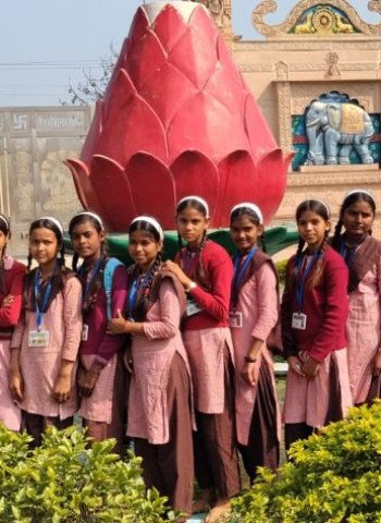 एक्सपोजर विजिट में बच्चों ने जानी इतिहास और विज्ञान से जुड़ी बातें