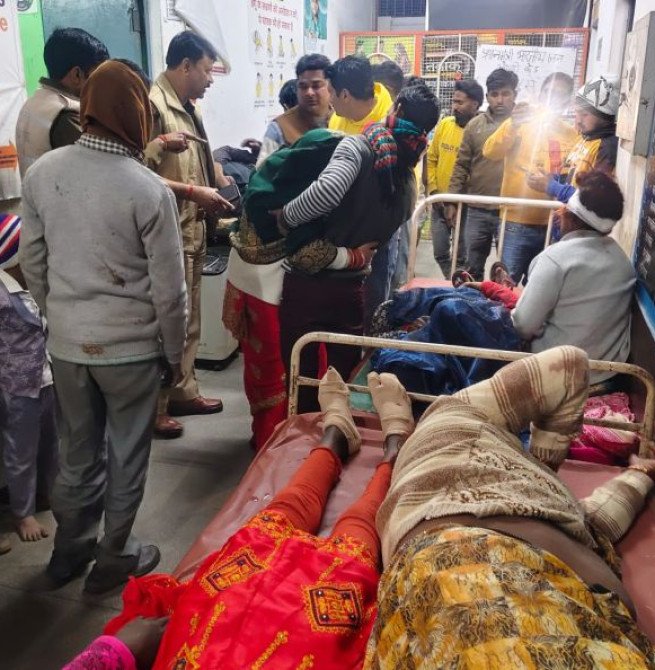 बिसौली में दो ट्रैक्टरों की आमने-सामने हुई भिड़ंत में तीन की मौत, 20 से ज्यादा घायल