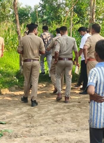 सिर का मांस खा गई थीं चीटियां, रेंग रही थीं सूड़ियां...बदायूं के खेत में कुछ इस हालत में मिली युवक की लाश