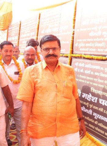 वजीरगंज नगर पंचायत में 2.5 करोड़ रुपये के विकास कार्यों का शिलान्यास
