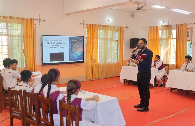 मदर एथीना स्कूल में अयोजित सामान्य ज्ञान प्रतियोगिता में विद्यार्थियों ने दिखाया ज्ञान का दम