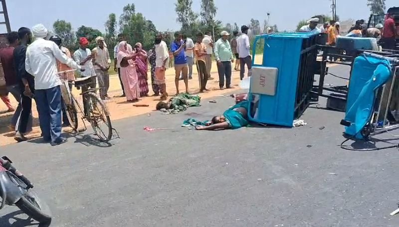 बदायूं में हादसाः ट्रैक्टरों की रेस और सड़क पर फैली मक्का ने ले ली छह महिलाओं की जान