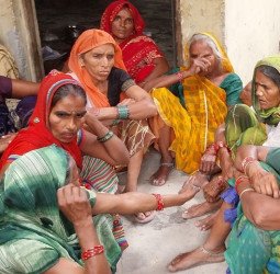 'तू मर जा, हम 50 हजार दे देंगे'...हादसे का 'जुर्माना' न दे पाने का ताना नहीं सह पाया युवक, फांसी लगाकर मर गया