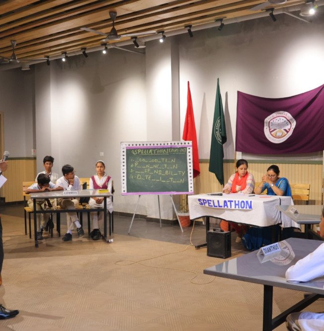 मदर एथीना स्कूल में ‘स्पेलथॉन’ प्रतियोगिता का आयोजन