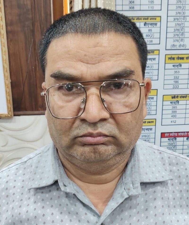 सहकारी समिति के गठन के लिए 10 हजार की रिश्वत लेने वाले मत्स्य निरीक्षक को पकड़ा