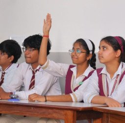 ‘साइंस क्विज’ में विद्यार्थियों ने की दिमागी कसरत, प्रश्नों के दिए तार्किक जवाब