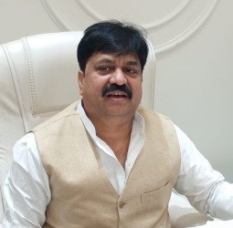 मौत की भी एक काट है, लोगों के जेहन में जिंदा रहना सीख लोः आबिद रजा