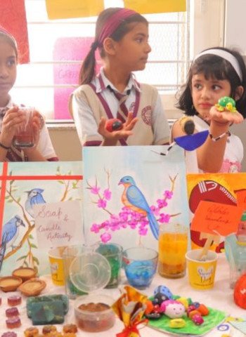 आत्मरक्षा के गुर सीखे तो कुकिंग में भी आजमाया हाथ, समर कैंप में दिखा बच्चों का हुनर