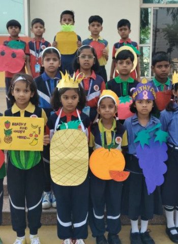 एचपी इंटरनेशनल स्कूल में बच्चों ने दिया संदेश-'स्वस्थ रहो, तंदुरुस्त रहो'