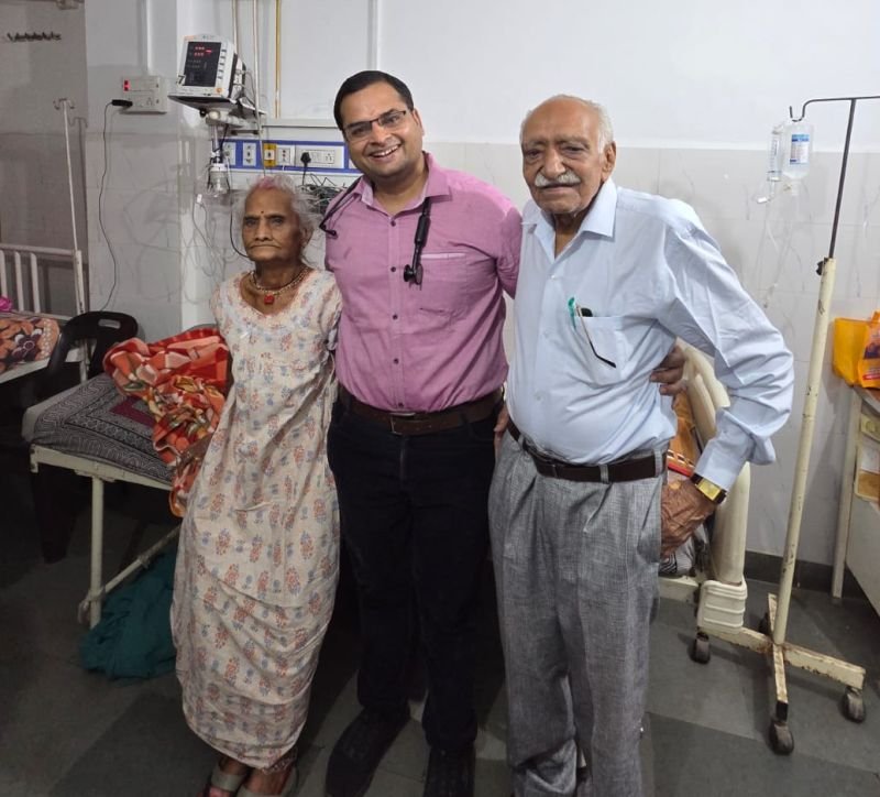 पांच साल से जिंदगी और मौत के बीच झूल रही बुजुर्ग महिला को डॉक्टर ने दिया जीवनदान