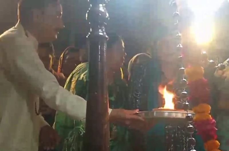 भगवान शंकर-पार्वती की मूर्ति स्थापना की 32वीं वर्षगांठ के मौके पर हुए धार्मिक अनुष्ठान
