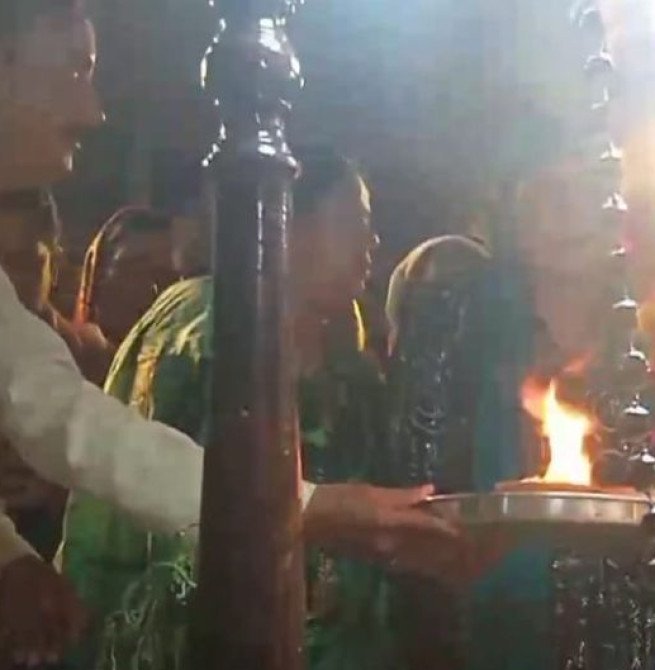 भगवान शंकर-पार्वती की मूर्ति स्थापना की 32वीं वर्षगांठ के मौके पर हुए धार्मिक अनुष्ठान