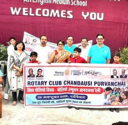 विश्व पोलियो दिवस पर रोटरी क्लब द्वारा निकाली गई जागरूकता रैली