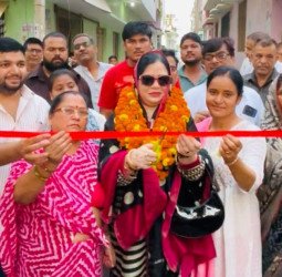 नेकपुर में 18.67 लाख के सड़क-नाली निर्माण का पालिकाध्यक्ष फात्मा रजा ने किया उद्घाटन