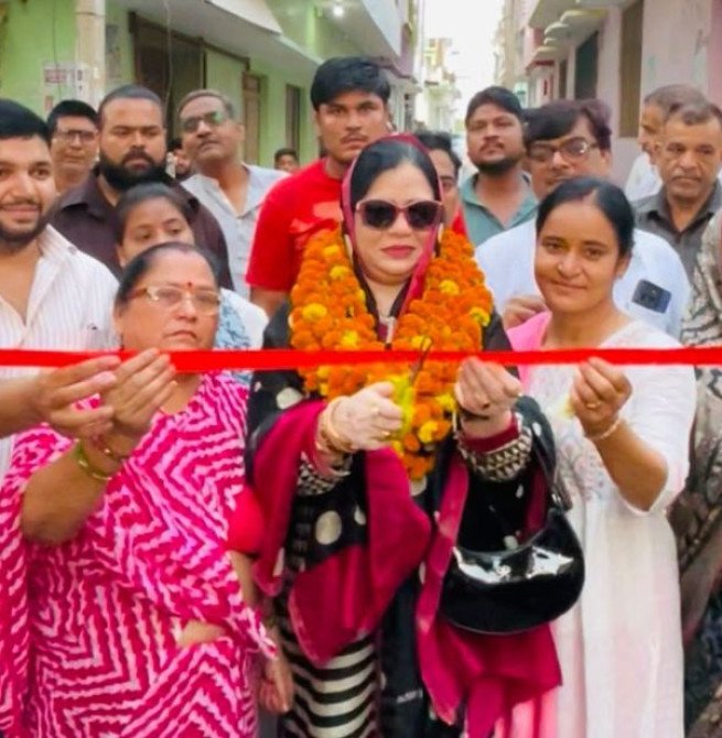 नेकपुर में 18.67 लाख के सड़क-नाली निर्माण का पालिकाध्यक्ष फात्मा रजा ने किया उद्घाटन